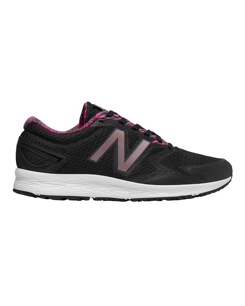 new balance flash trainers